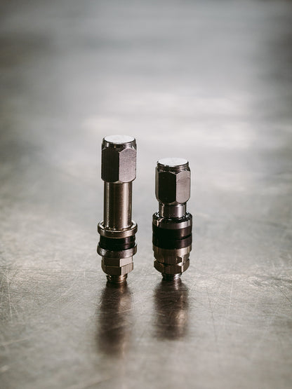 Short Straight Air Valve - Small 8mm Hole