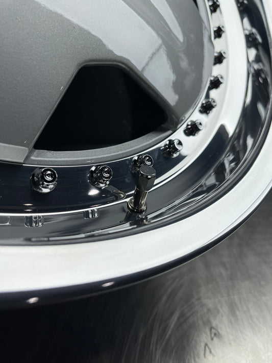 Short Straight Air Valve - Small 8mm Hole